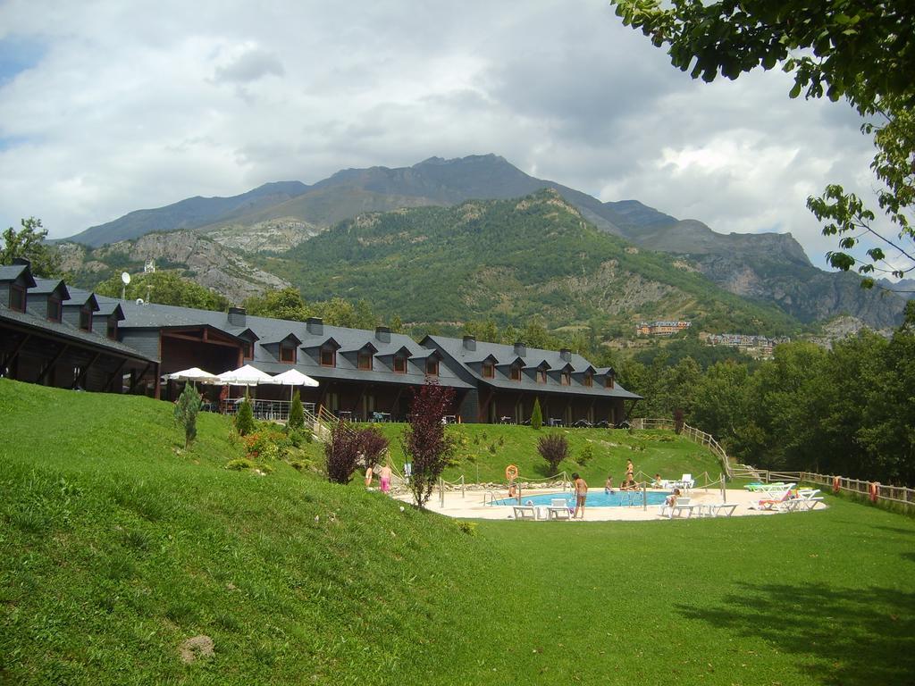 Aparthotel Bubal El Pueyo de Jaca Exteriör bild