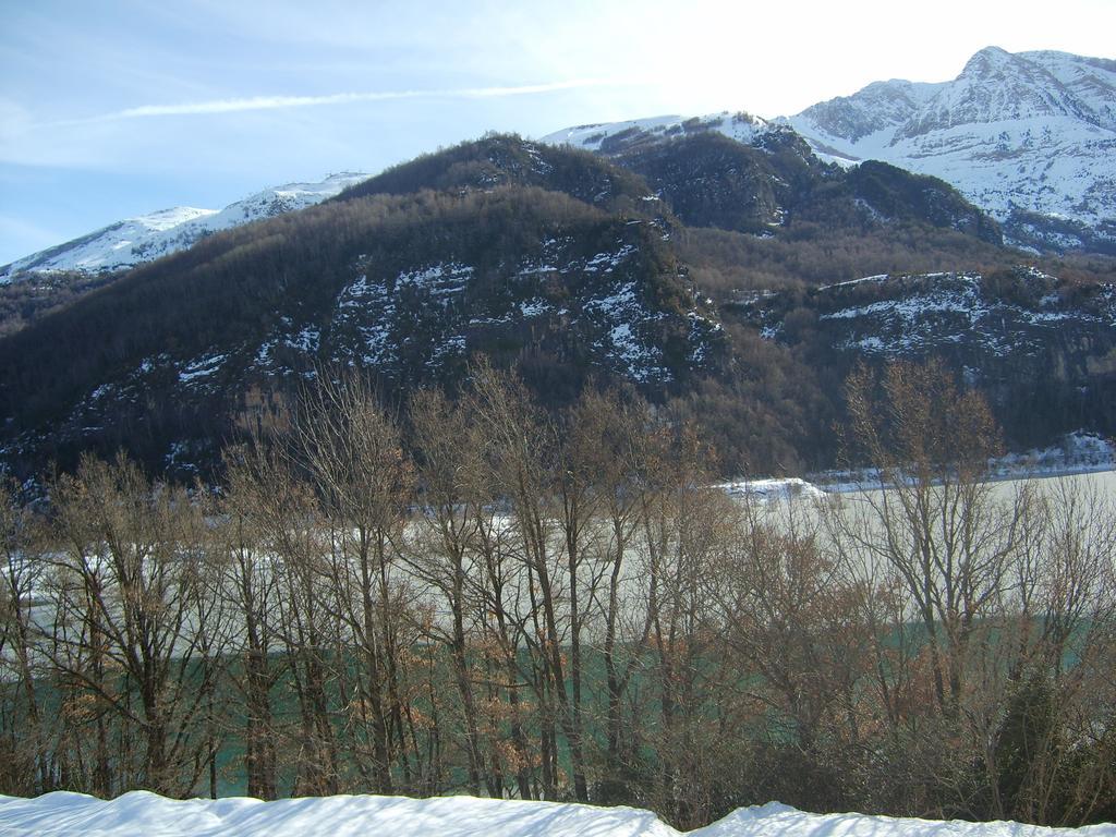 Aparthotel Bubal El Pueyo de Jaca Exteriör bild