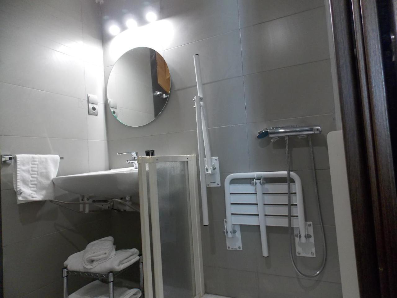 Aparthotel Bubal El Pueyo de Jaca Exteriör bild